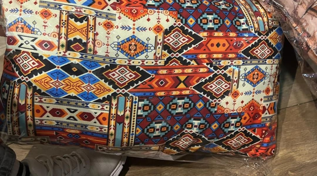 Renkli Aztek Desenli Kırlent Yastık 50x30