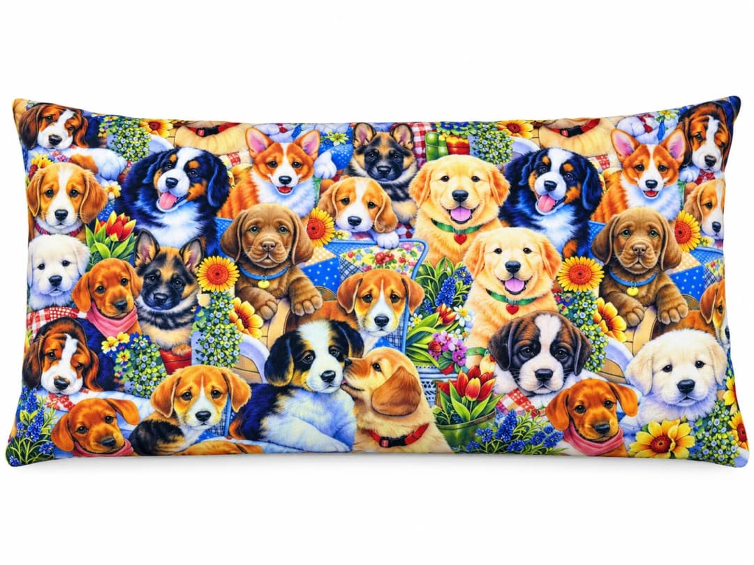 Köpek Dostlar Desenli Kırlent Yastık 50x30