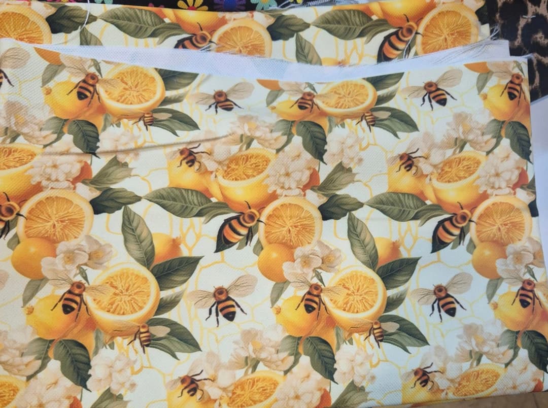 Limon ve Arılar Desenli Dijital Baskı Omuz Çantası 50x45